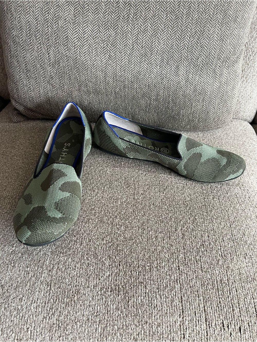 Rothys Women’s The Loafer Olive Camo Green Camouflage Knit Flats Size 8.5